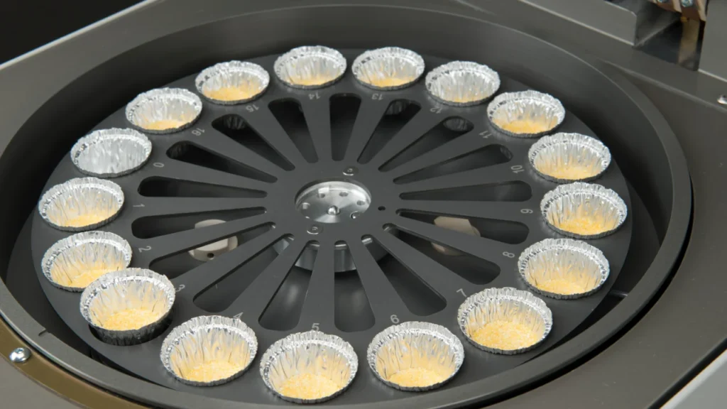 Thermogravimetric Analyzer sample carousel